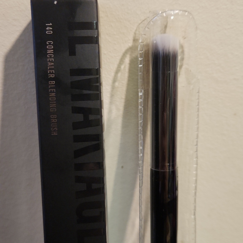 IL Makiage Concealer blending Brush # 140 - Picture 6 of 6